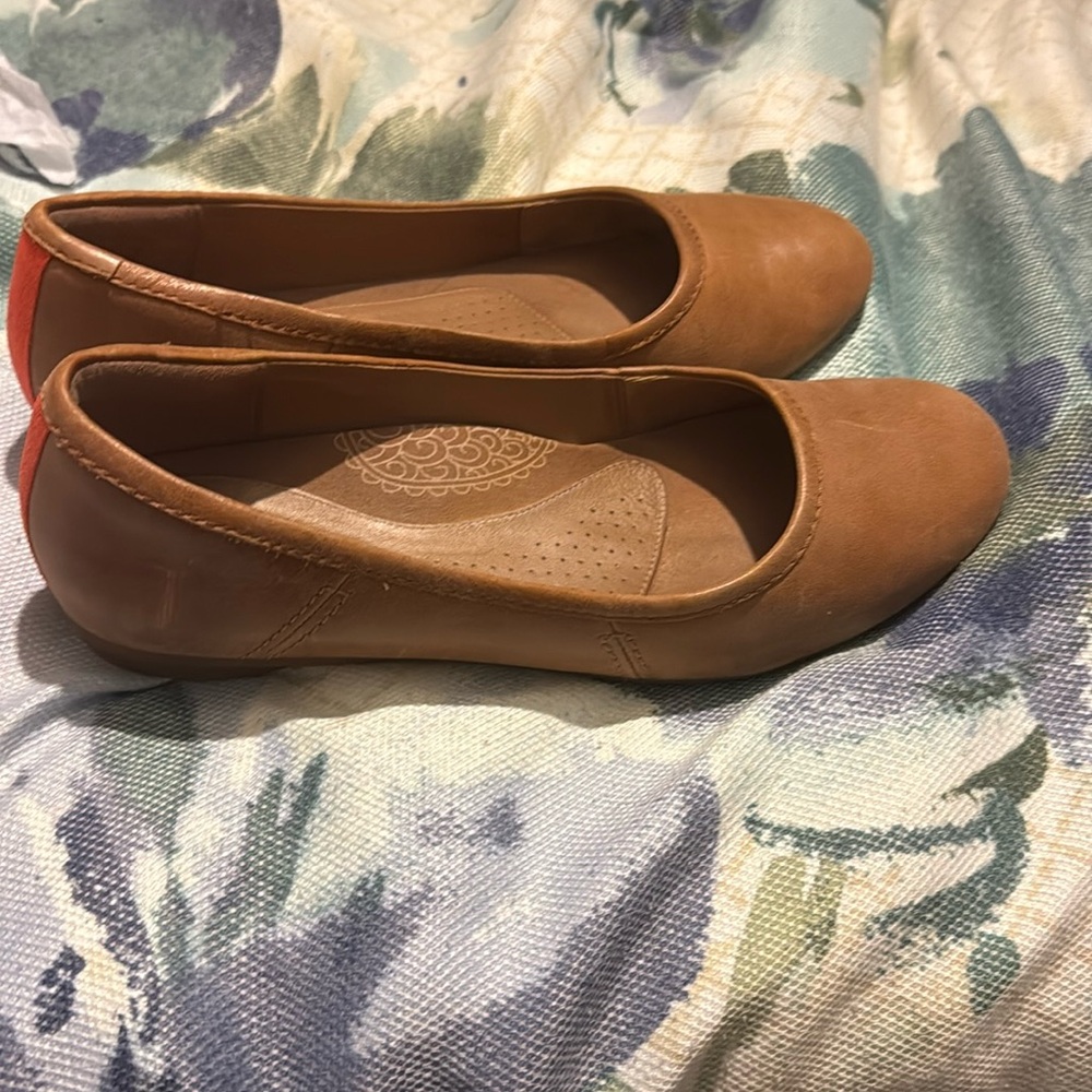 Clark’s women’s flats  shoe size 7.5